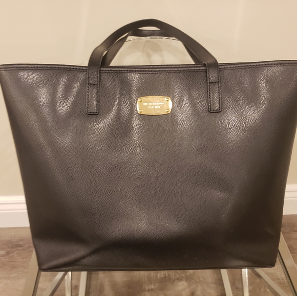Michael Kors Purse - Picture 1 of 6